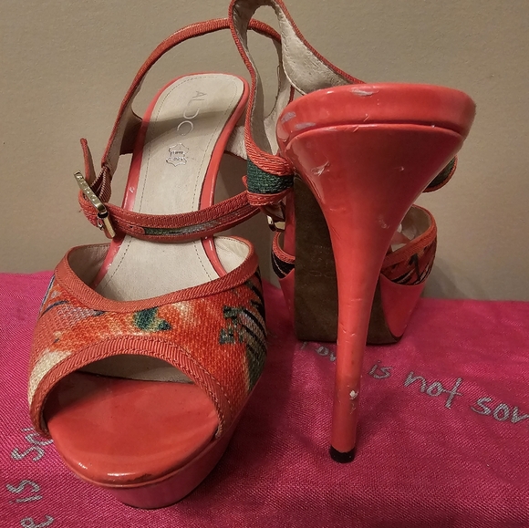 Aldo Tropical Print Platform Stillettos - Picture 4 of 4